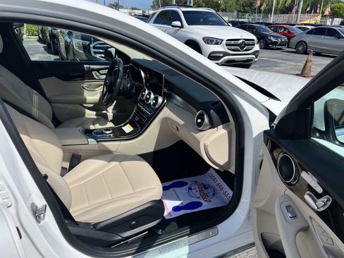 Used 2020 Mercedes-Benz C 300 Sedan image 11