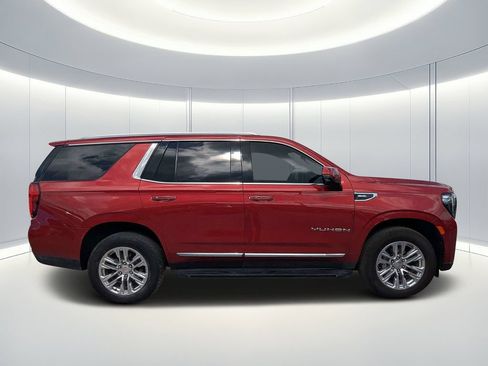 Used 2022 GMC Yukon SLT w/ SLT Premium Package AWD/4WD image 3