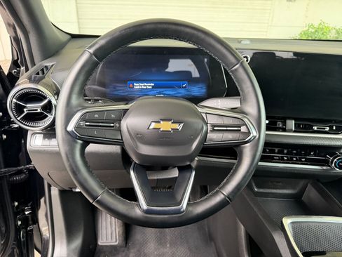 Used 2025 Chevrolet Equinox LT image 29