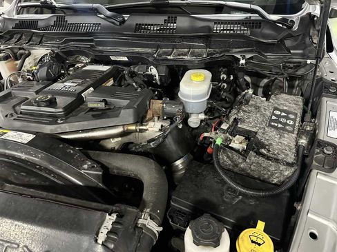 Used 2018 RAM 3500 Tradesman w/ Chrome Appearance Group image 7