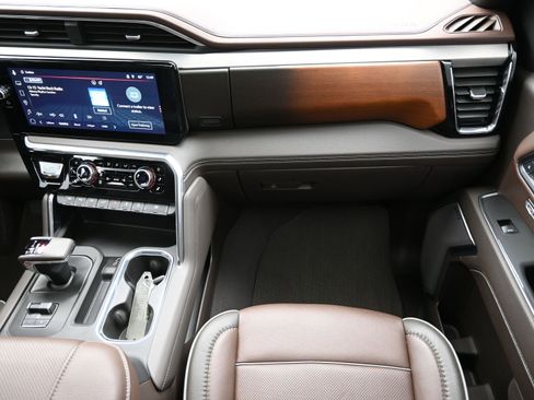 Used 2024 GMC Sierra 1500 Denali w/ Denali Reserve Package image 40