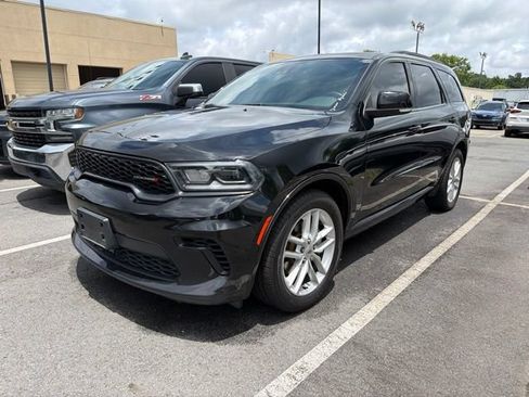 Used 2024 Dodge Durango GT RWD image 2