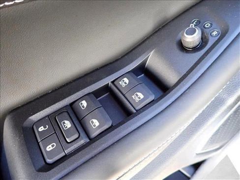 New 2026 Jeep Grand Cherokee L Limited AWD/4WD image 17