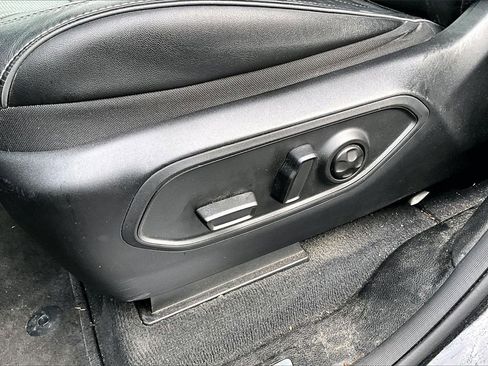 Used 2023 Jeep Grand Cherokee Overland w/ MOPAR Finishing Package image 37