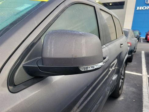 Used 2017 Jeep Grand Cherokee Trailhawk image 6