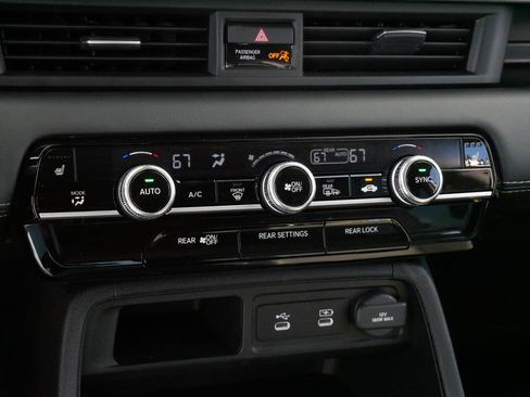 Certified 2026 Honda Pilot Touring image 24