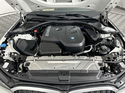 Used 2025 BMW 330i Sedan w/ Convenience Package image 31