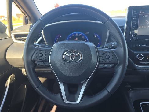 Used 2020 Toyota Corolla XSE image 29