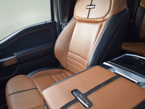 Certified 2023 Ford F150 Platinum w/ Equipment Group 701A High image 18