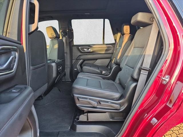 Certified 2023 Chevrolet Tahoe Z71 w/ Luxury Package AWD/4WD image 17