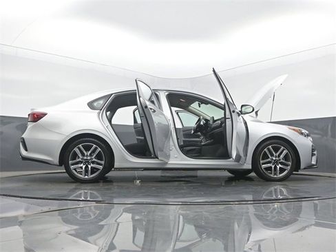 Used 2019 Kia Forte S image 61