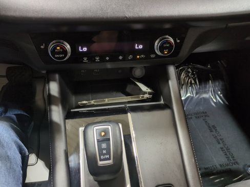 Used 2024 Mitsubishi Outlander SE AWD/4WD image 23