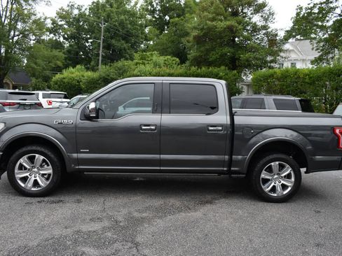 Used 2017 Ford F150 Platinum w/ Equipment Group 701A Luxury AWD/4WD image 4