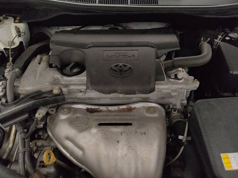 Used 2016 Toyota Camry SE FWD image 30