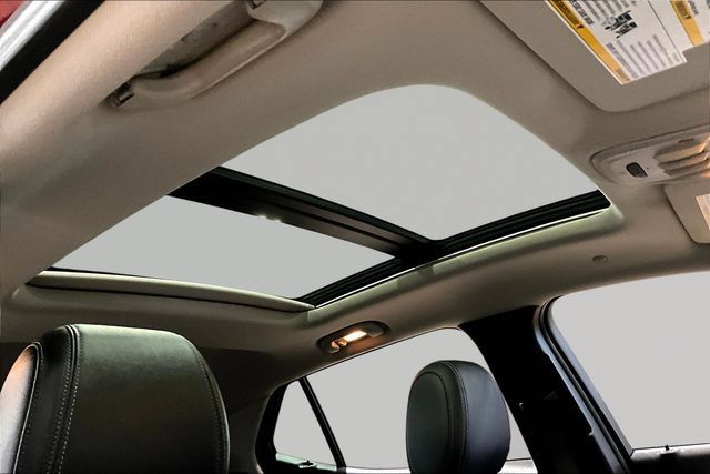 Used 2020 Buick Encore GX Essence w/ Experience Buick Package FWD image 24