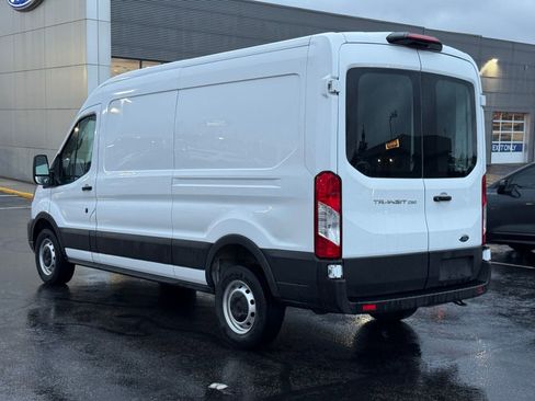 Used 2023 Ford Transit 250 Medium Roof image 5