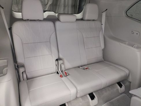 New 2026 Buick Enclave Avenir w/ Super Cruise Package AWD/4WD image 13