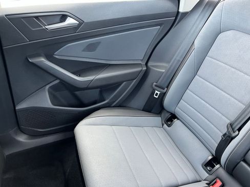 Used 2025 Volkswagen Jetta SE image 39