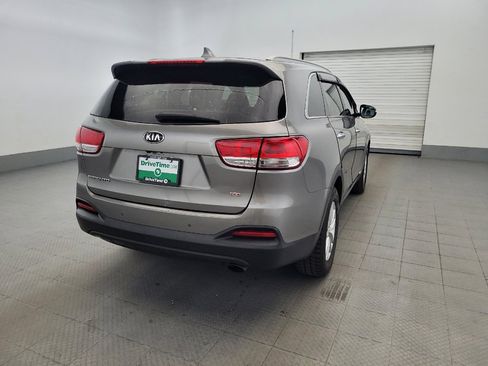 Used 2018 Kia Sorento AWD image 7