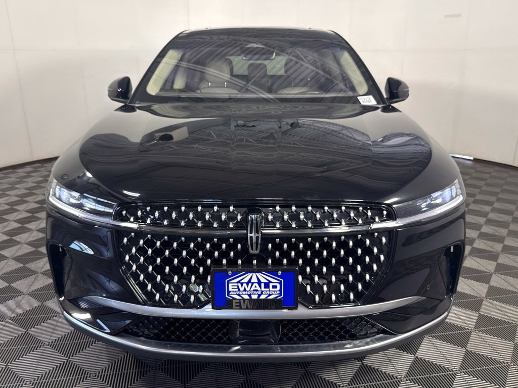 Used 2024 Lincoln Nautilus Premier w/ Equipment Group 102A AWD/4WD image 3