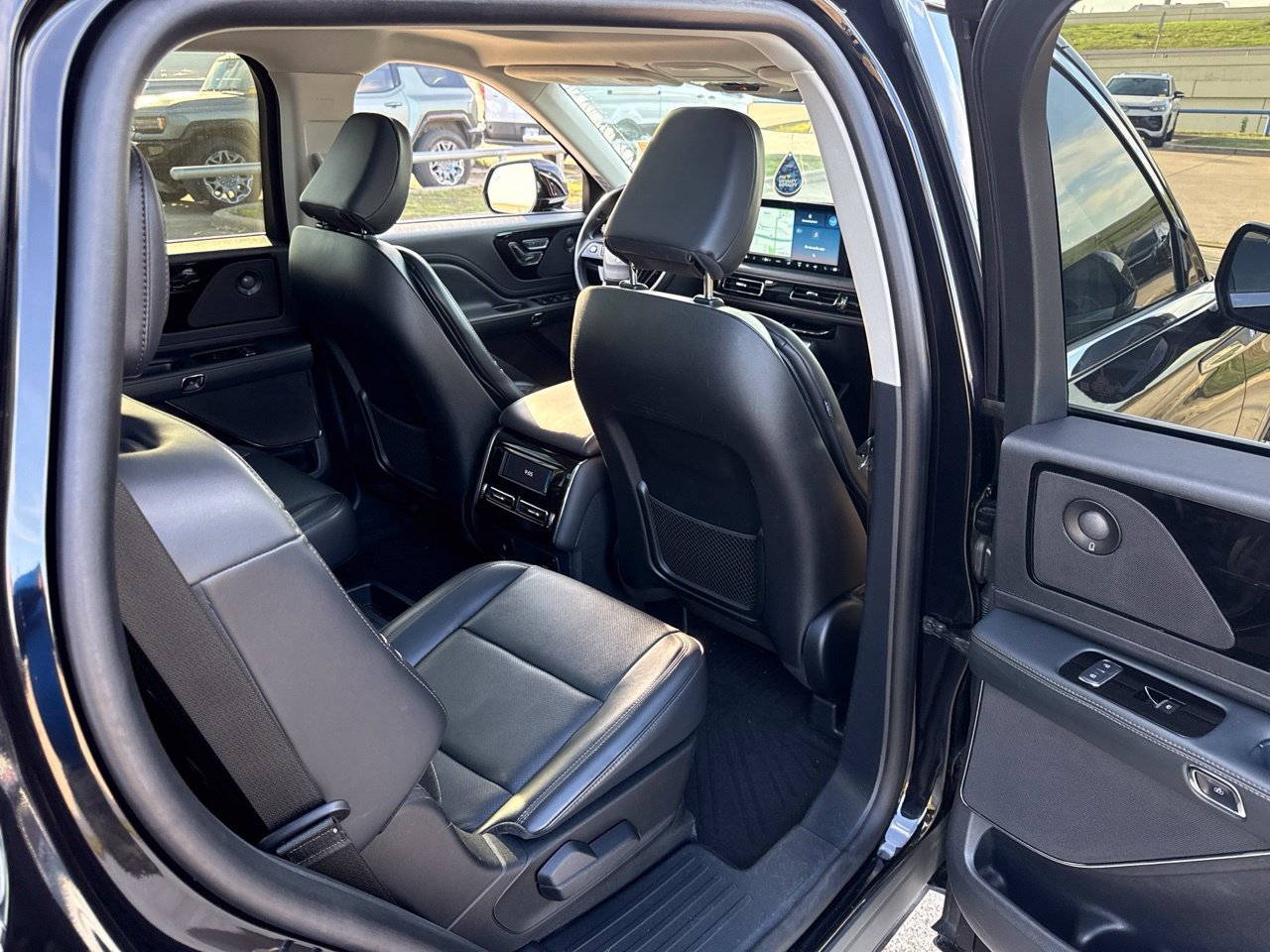 Used 2025 Lincoln Aviator 2WD w/ Equipment Group 101A image 12
