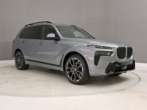 Certified 2023 BMW X7 xDrive40i w/ M Sport Package image 5