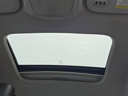 Used 2013 Ford Fusion Titanium FWD image 18
