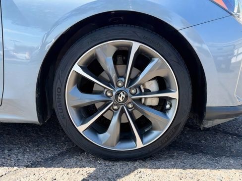 Used 2019 Hyundai Veloster 2.0 Premium FWD image 9