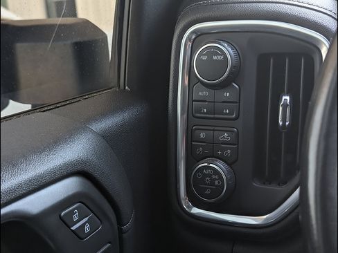 Used 2020 Chevrolet Silverado 2500 High Country w/ Technology Package AWD/4WD image 29