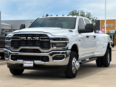 New 2026 RAM 3500 Tradesman w/ Chrome Appearance Group AWD/4WD image 3
