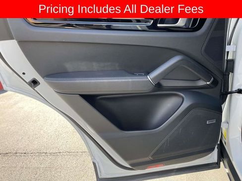 Used 2020 Porsche Cayenne AWD/4WD image 17
