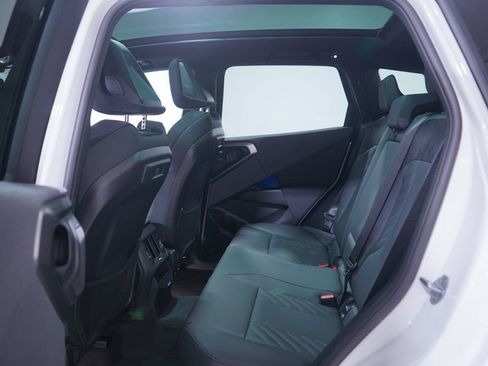 Used 2025 BMW X3 M50 image 9