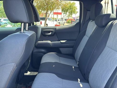 Used 2023 Toyota Tacoma TRD Sport AWD/4WD image 28