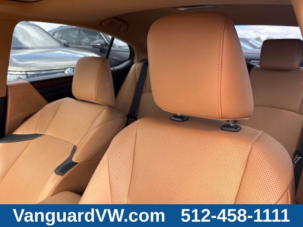 Used 2023 Lexus ES 350 w/ Premium Package FWD image 12