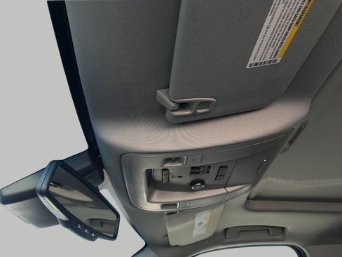 Used 2015 GMC Yukon SLT w/ Open Road Package image 18