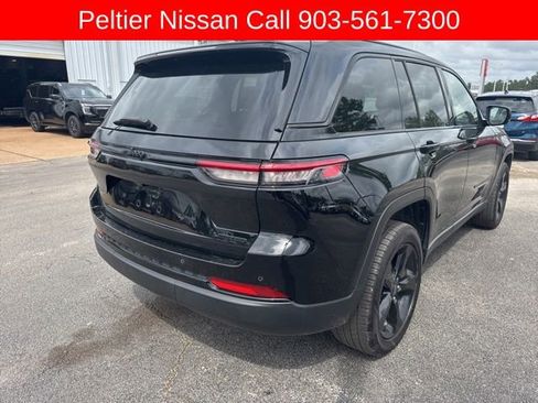 Used 2023 Jeep Grand Cherokee Limited w/ Black Appearance Package image 3