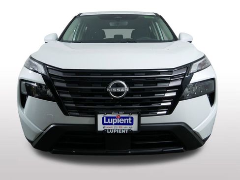 New 2026 Nissan Rogue SV AWD/4WD image 3