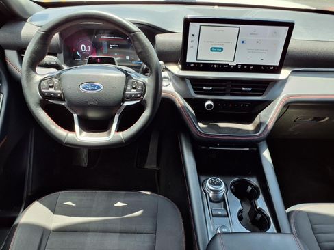 Certified 2025 Ford Explorer ST-Line AWD/4WD image 13