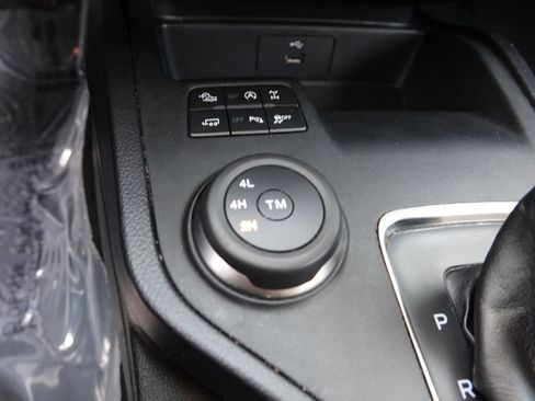 Used 2019 Ford Ranger XLT w/ FX4 Off-Road Package image 19