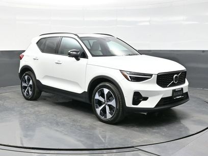 Certified 2026 Volvo XC40 B5 Plus w/ Protection Package Premier
