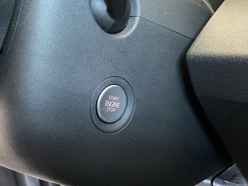 Used 2024 Volkswagen ID.4 2WD image 41