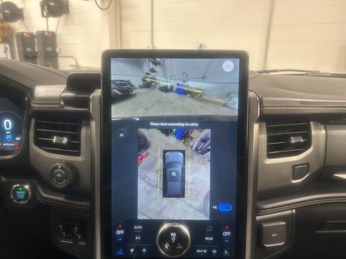 Certified 2022 Ford Expedition Max Platinum image 27