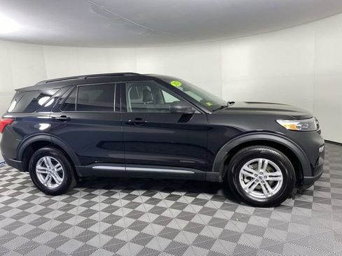 Used 2023 Ford Explorer XLT w/ Equipment Group 202A AWD/4WD image 10