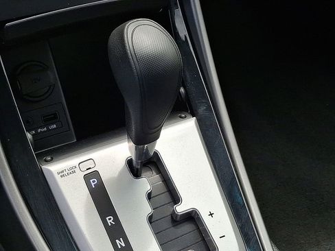 Used 2011 Hyundai Elantra GLS w/ Preferred Equipment Pkg 3 FWD image 23