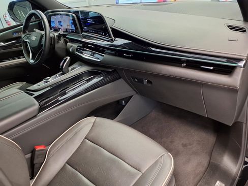Certified 2024 Cadillac Escalade Sport AWD/4WD image 9