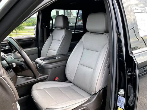 Used 2023 GMC Yukon SLT AWD/4WD image 23