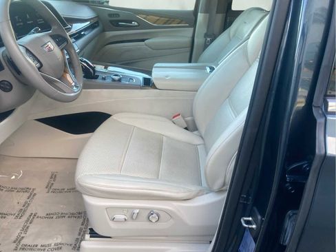 Certified 2021 Cadillac Escalade ESV Premium Luxury Platinum image 10