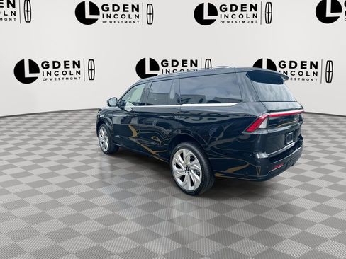Certified 2025 Lincoln Navigator Reserve AWD/4WD image 6