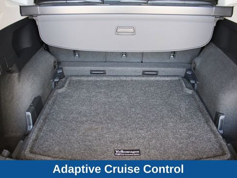 Used 2022 Volkswagen Tiguan SE w/ Panoramic Sunroof Package AWD/4WD image 16