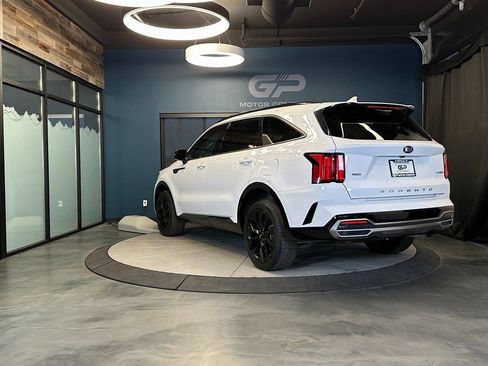 Used 2021 Kia Sorento SX image 5